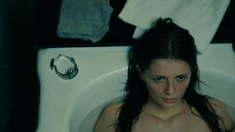 Mischa Barton Sexy Walled In 2009 3