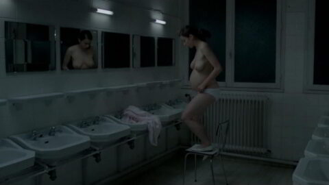 Nina Mazodier Nude Un grand silence Veil of Silence 2016 02