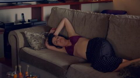 Nora Navas Sexy Mireia Aixala Sexy Les de lhoquei S01E08 09 2019 5