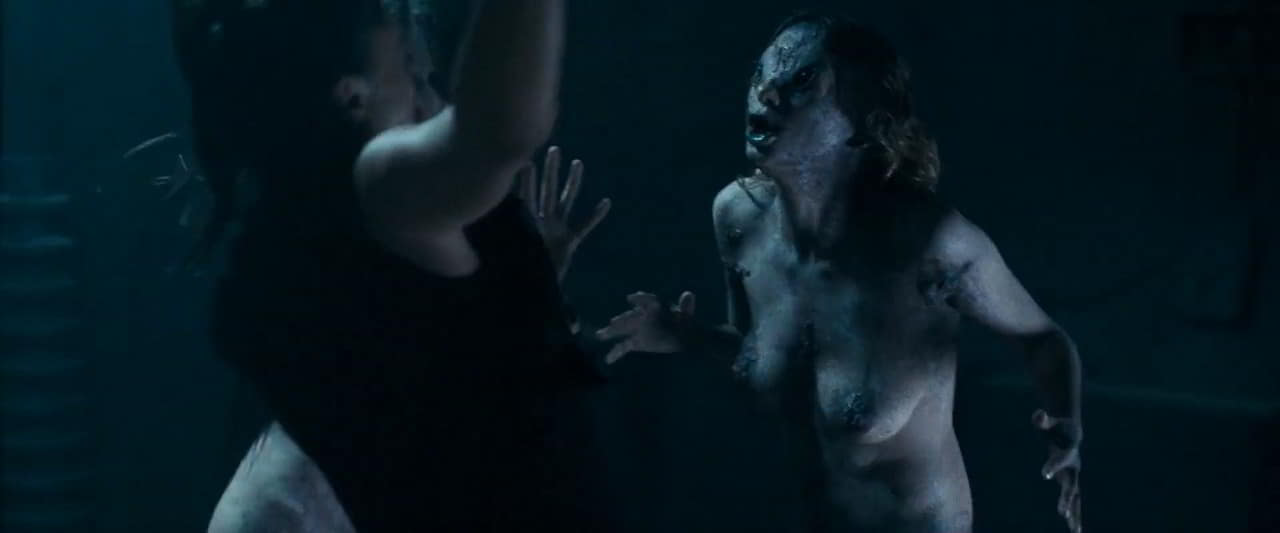 Oksana Borbat, Xeniya Fesenko, Amanda Righetti nude scene in Return to House on Haunted Hill Oksana Borbat, Xeniya Fesenko, Amanda Righetti nude scene in Return to House on Haunted Hill