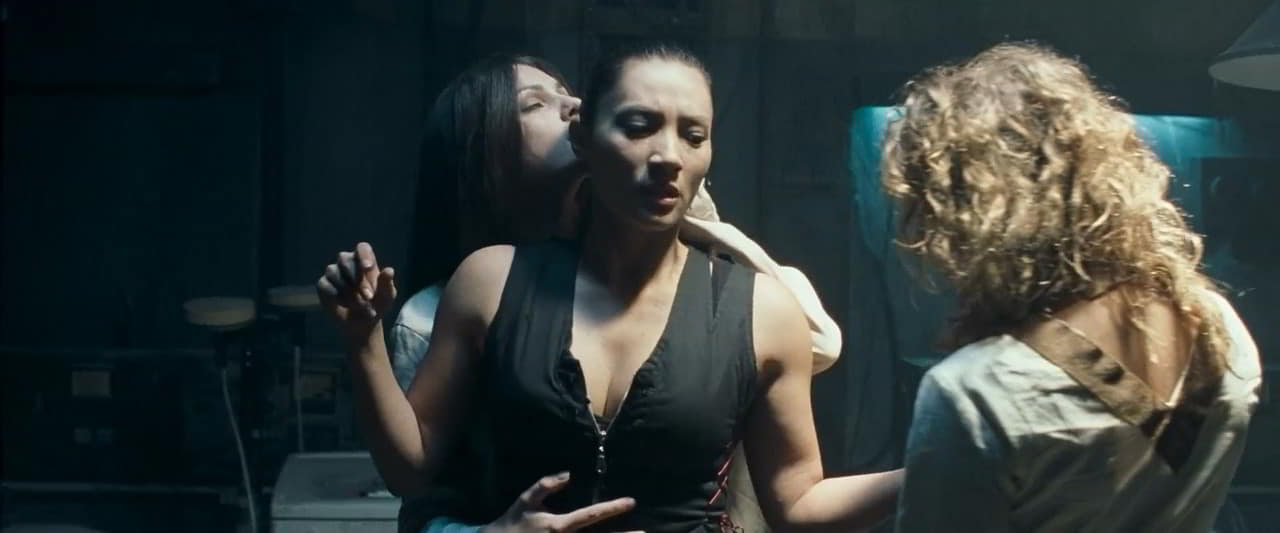 Oksana Borbat, Xeniya Fesenko, Amanda Righetti nude scene in Return to House on Haunted Hill Oksana Borbat, Xeniya Fesenko, Amanda Righetti nude scene in Return to House on Haunted Hill