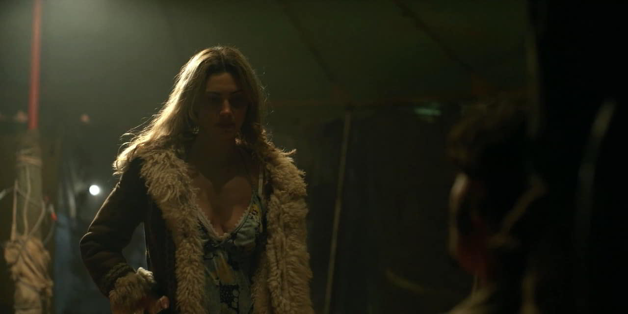Phoebe Tonkin bare butt in Kid Snow Phoebe Tonkin bare butt in Kid Snow