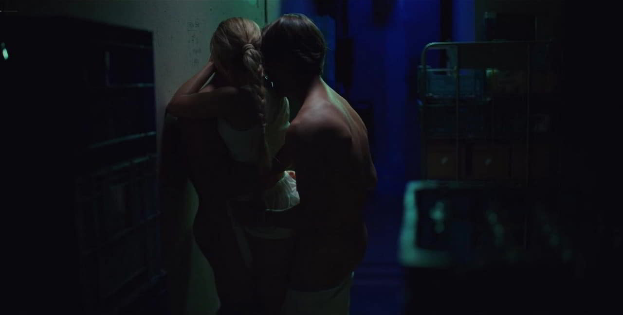 Pommelien Thijs, Ayana Doucoure, Manouk Pluis cleavage movie scene 2025 Pommelien Thijs, Ayana Doucoure, Manouk Pluis cleavage movie scene 2025