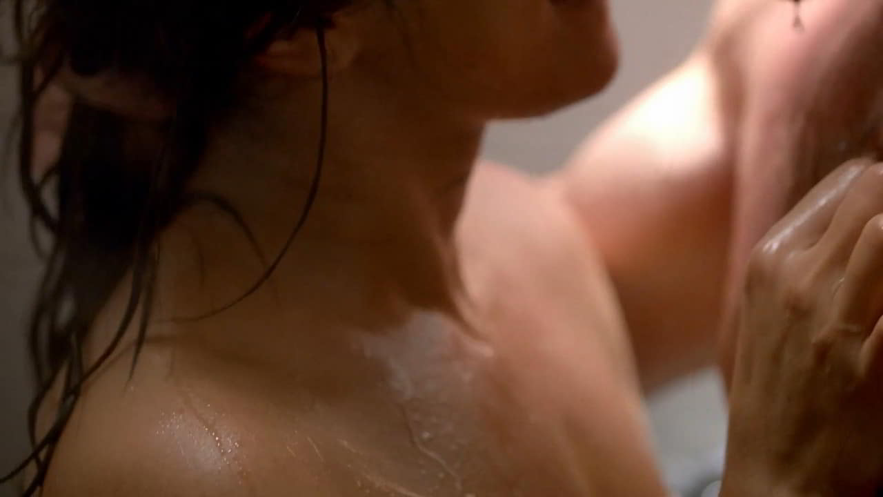Hot Priyanka Chopra, Anabelle Acosta explicit scene 2015 Hot Priyanka Chopra, Anabelle Acosta explicit scene 2015