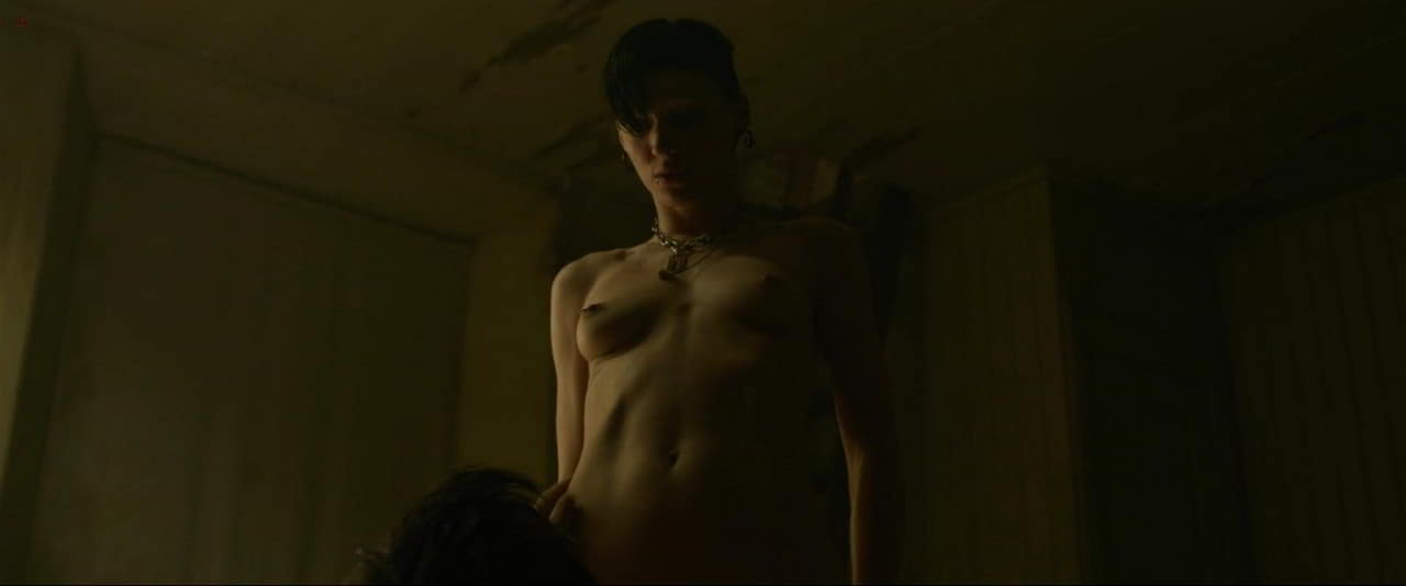 Rooney Mara topless The Girl with the Dragon Tattoo Rooney Mara topless The Girl with the Dragon Tattoo