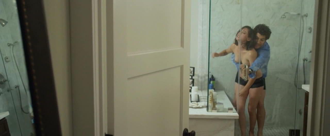 Rosa Salazar bare butt in Night Owls Rosa Salazar bare butt in Night Owls