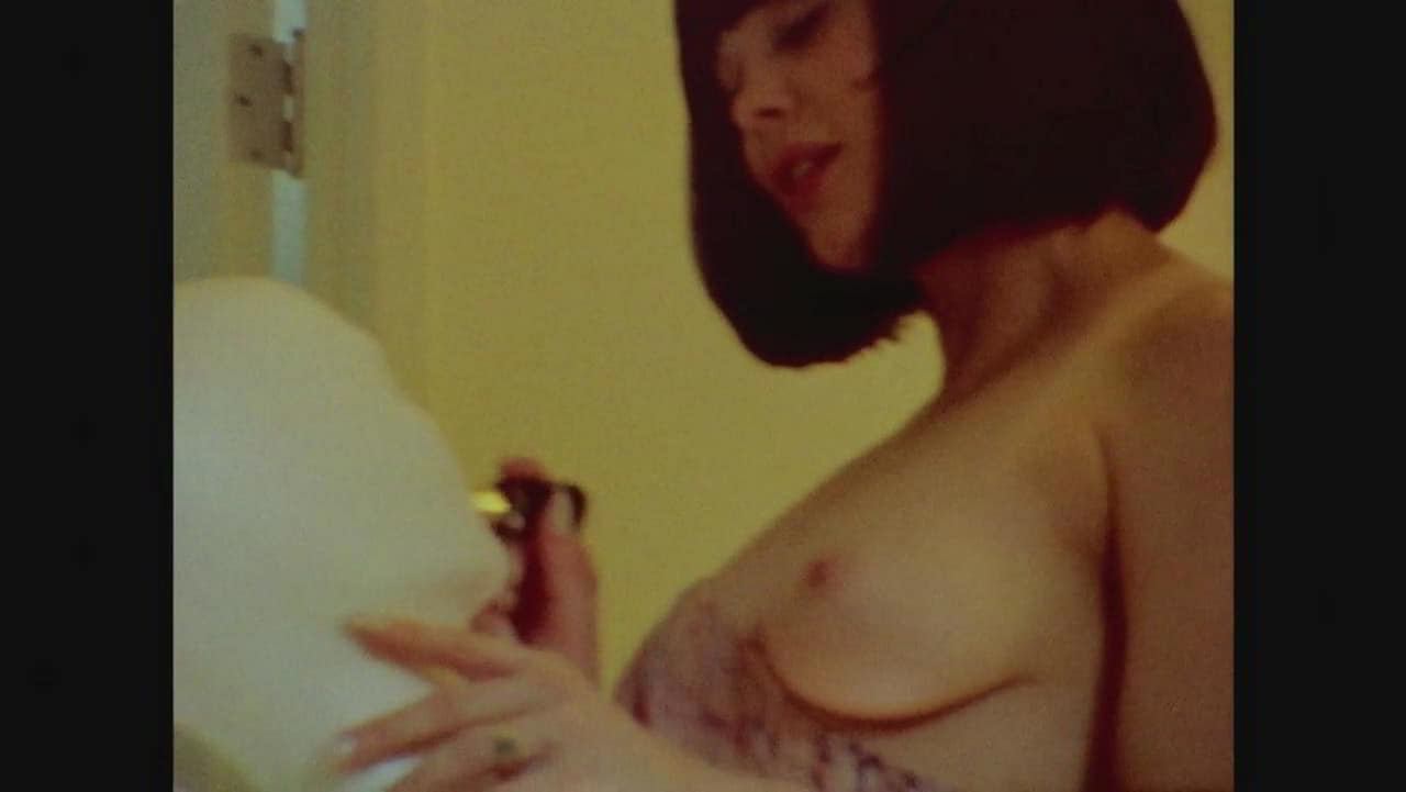 Rose McGowan cleavage movie scene 2013 Rose McGowan cleavage movie scene 2013