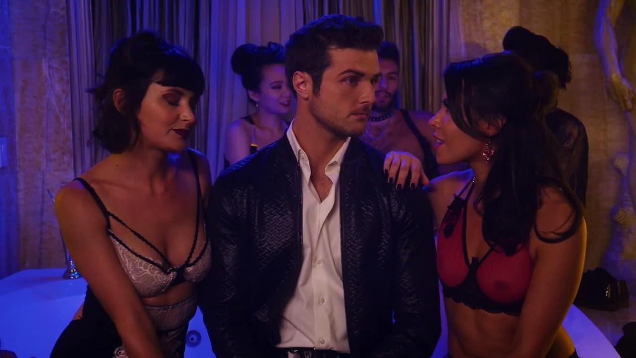 Roxane Mesquida, Kelli Berglund cleavage movie scene 2019 Roxane Mesquida, Kelli Berglund cleavage movie scene 2019