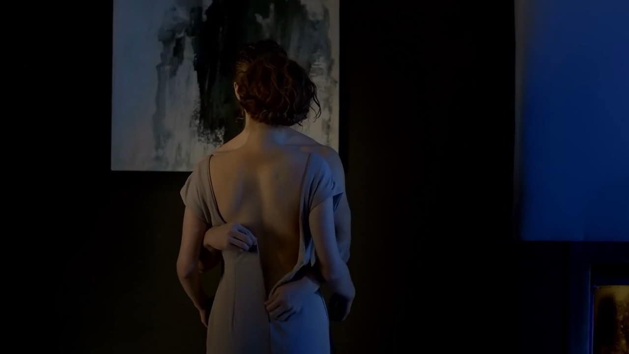 Sara Etienne nude scene in Replica Sara Etienne nude scene in Replica