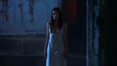 Sarah Roemer Sexy Waking Madison 2010 2