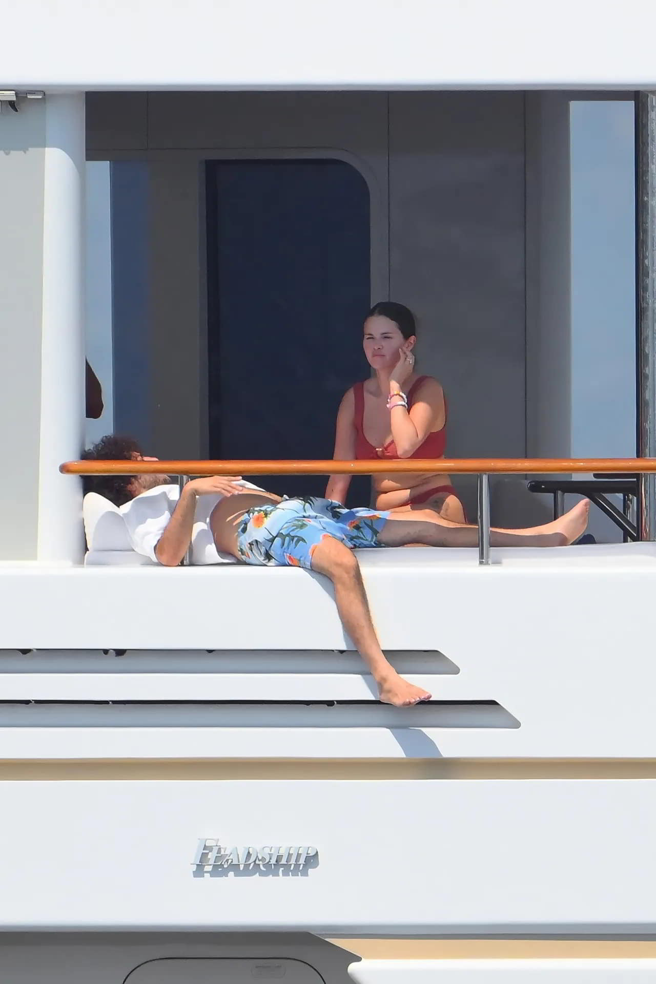 Hot Selena Gomez Puts Her Natural Curves on Full Display in a Tight Rust Bikini photo gallery Hot Selena Gomez Puts Her Natural Curves on Full Display in a Tight Rust Bikini photo gallery