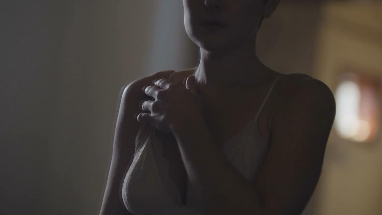 Serinda Swan cleavage movie scene 2019 Serinda Swan cleavage movie scene 2019