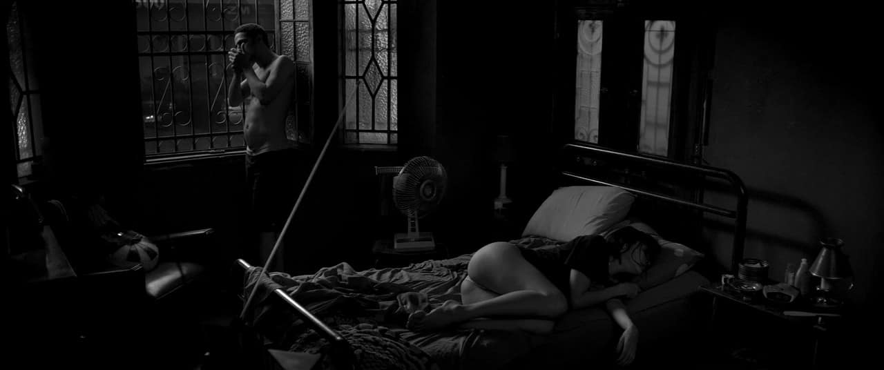 Simone Iliescu topless Cores Simone Iliescu topless Cores