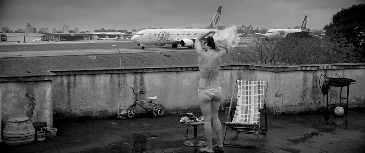 Simone Iliescu nude scene in Cores Simone Iliescu nude scene in Cores