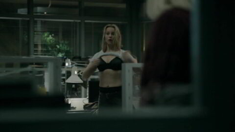 Sofia Helin Sexy The Bridge S03E01 2011 4