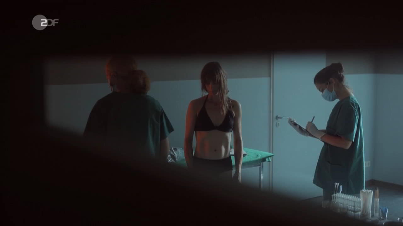 Sophie Lutz cleavage movie scene 2022 Sophie Lutz cleavage movie scene 2022