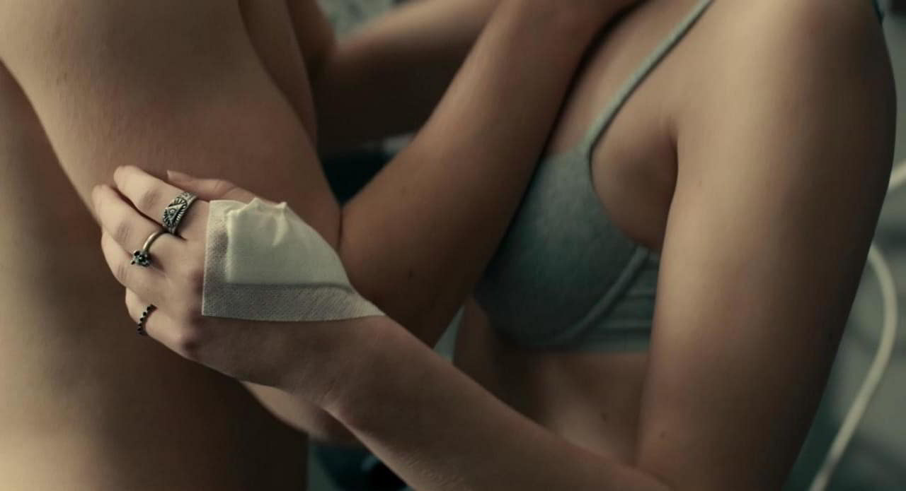 Sophie Turner bare butt in Another Me Sophie Turner bare butt in Another Me