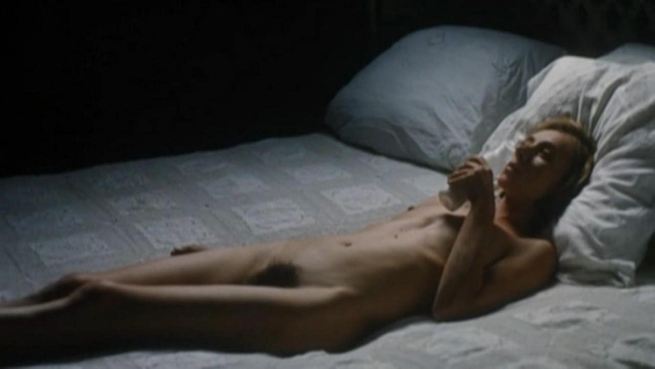 Sylvie Testud bare butt in Mange ceci est mon corps Sylvie Testud bare butt in Mange ceci est mon corps