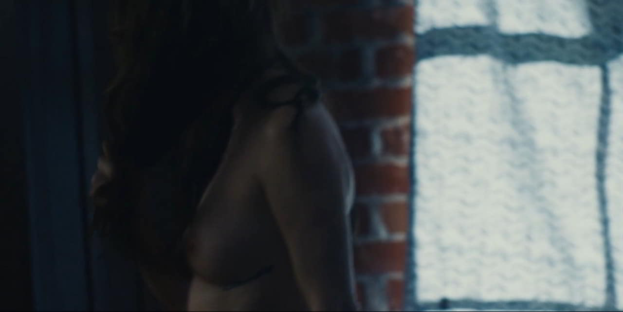 Taryn Manning bare butt in The Gateway Taryn Manning bare butt in The Gateway