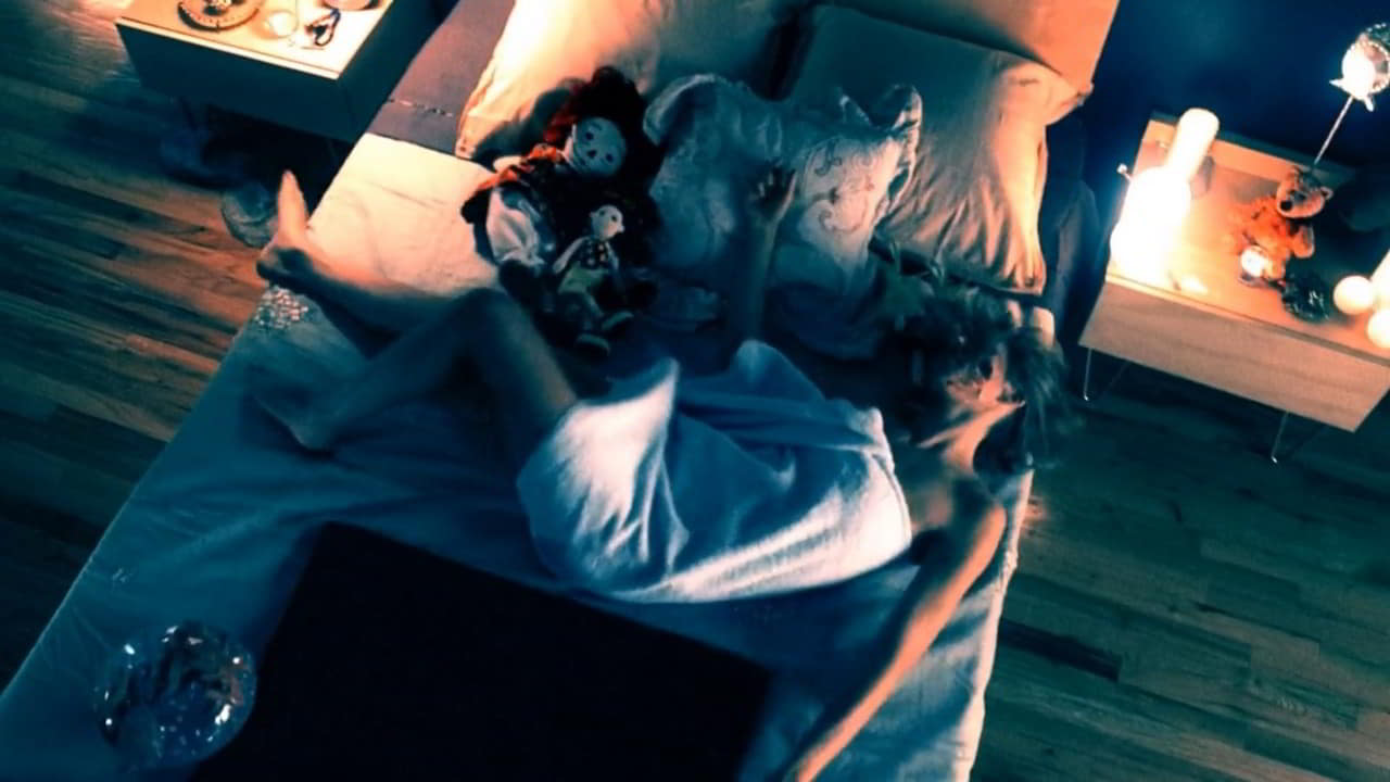 Tricia Helfer bare butt in CSI: Crime Scene Investigation - S02E23 Tricia Helfer bare butt in CSI: Crime Scene Investigation - S02E23