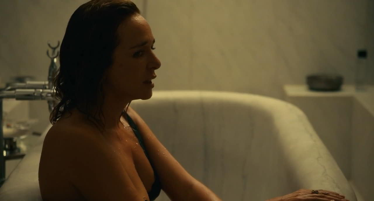 Valeria Golino, Noemie Lvovsky, Valeria Bruni Tedeschi topless Les estivants Valeria Golino, Noemie Lvovsky, Valeria Bruni Tedeschi topless Les estivants