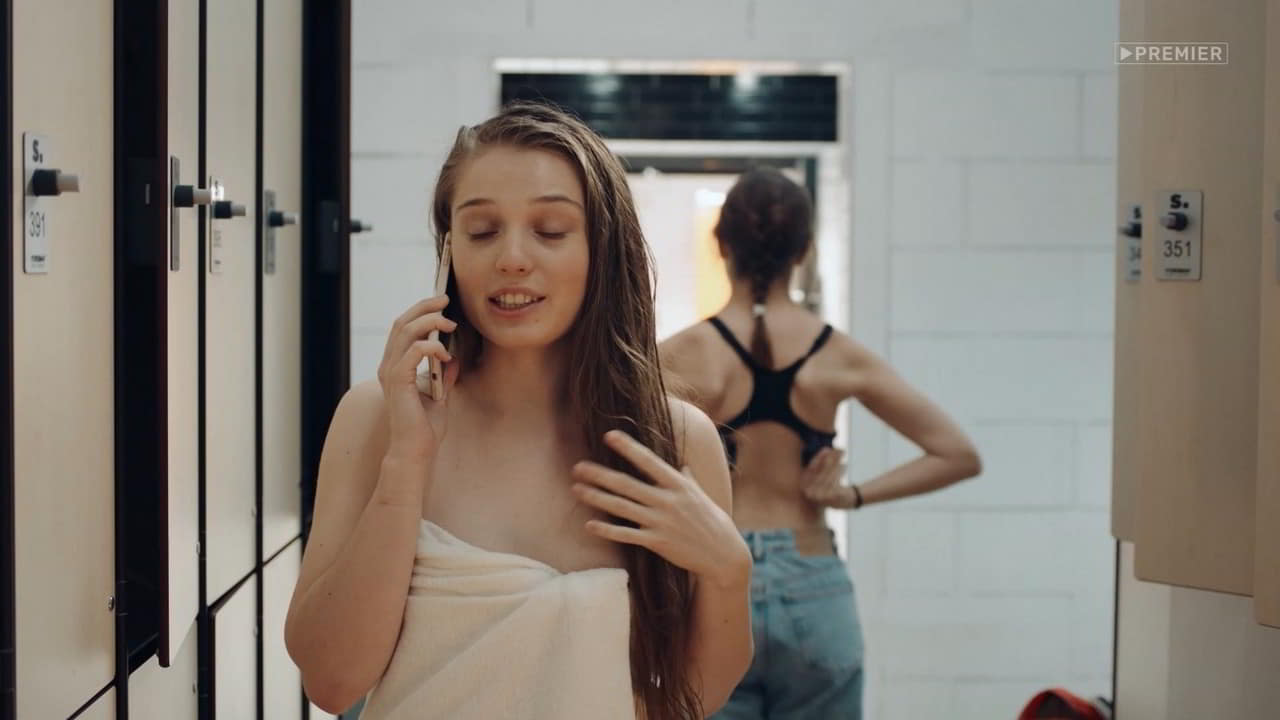 Veronika Mokhireva bare butt in Family - S01E05-E08 Veronika Mokhireva bare butt in Family - S01E05-E08