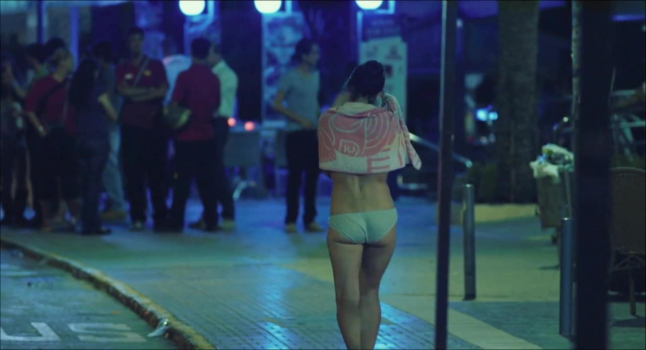 Vicky Krieps bare butt in Formentera Vicky Krieps bare butt in Formentera