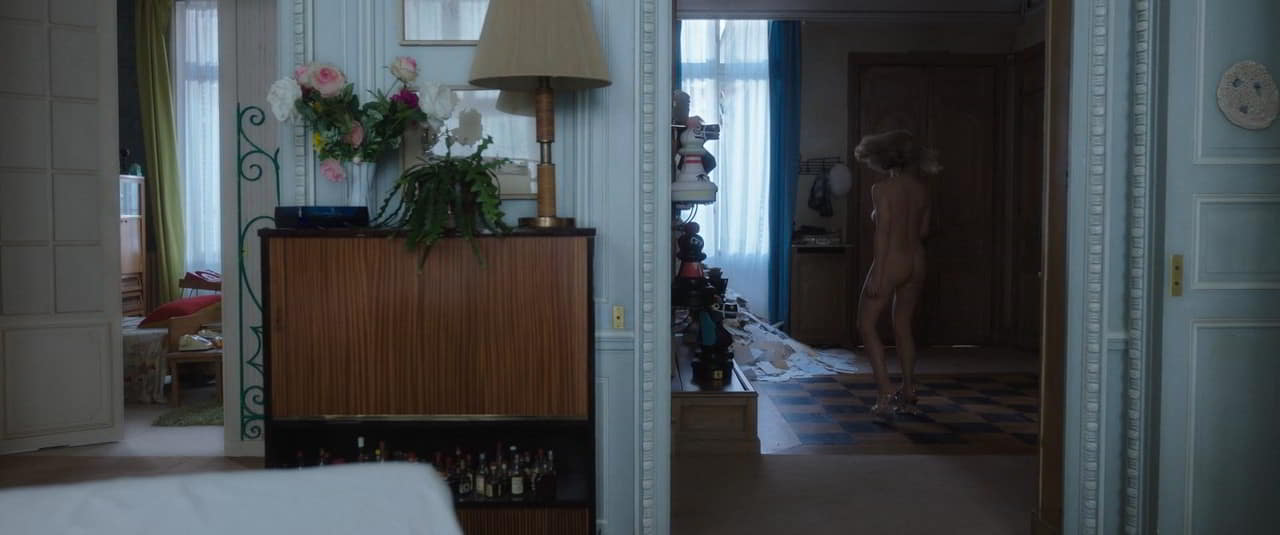 Virginie Efira bare butt in En attendant Bojangles Virginie Efira bare butt in En attendant Bojangles