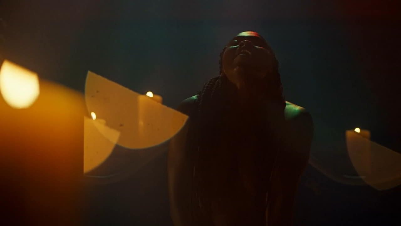 Yetide Badaki cleavage movie scene 2020 Yetide Badaki cleavage movie scene 2020
