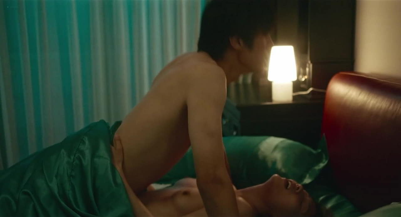 Yuan Tian topless White River Yuan Tian topless White River