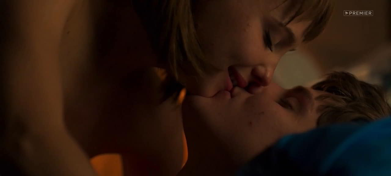 Yuliya Khlynina, Ekaterina Volkova nude scene in Call Center - S01E07 Yuliya Khlynina, Ekaterina Volkova nude scene in Call Center - S01E07