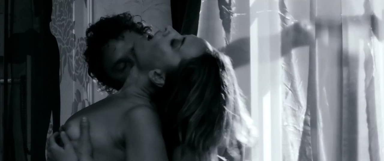 Hot Zhanna Friske explicit scene 2010 Hot Zhanna Friske explicit scene 2010