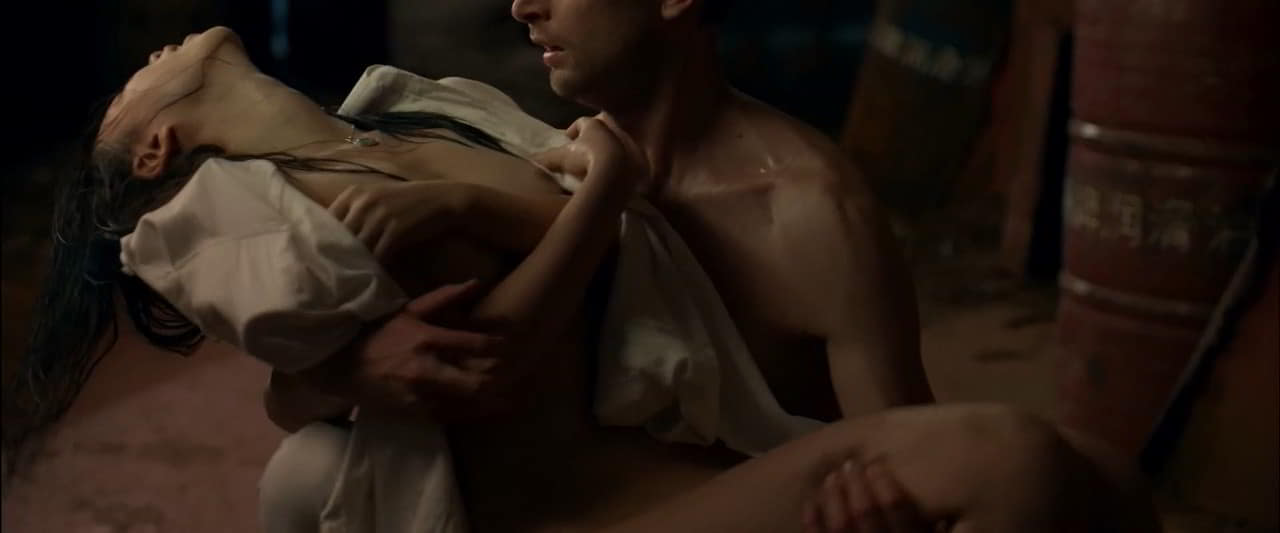 Zhu Zhu cleavage movie scene 2014 Zhu Zhu cleavage movie scene 2014