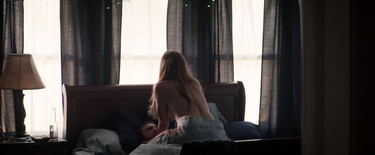 Zoey Deutch bare butt in Vincent N Roxxy Zoey Deutch bare butt in Vincent N Roxxy
