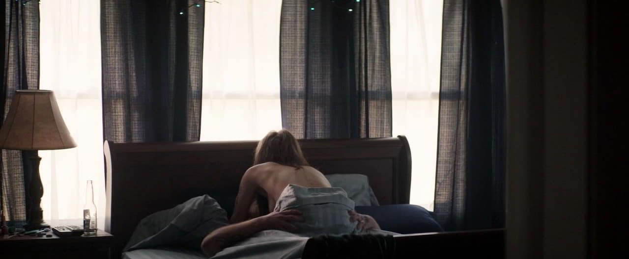 Hot Zoey Deutch explicit scene 2016 Hot Zoey Deutch explicit scene 2016