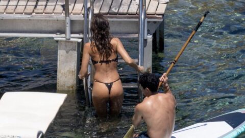 Jessica Alba Flaunts Bare Ass in Tiny Brown Thong Bikini 17