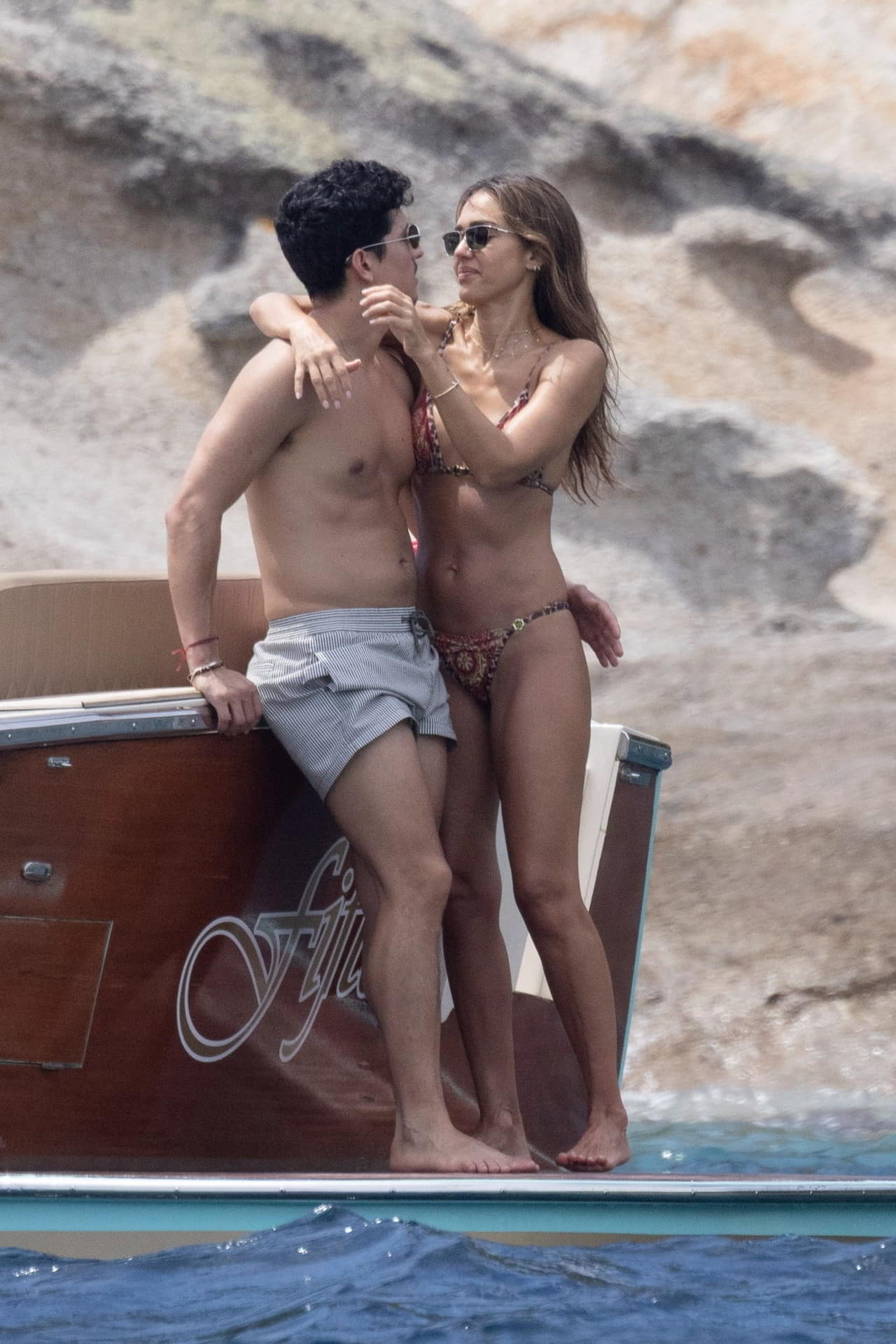 Naked Jessica Alba Flaunts Bare Cheeks & Locks Lips in Italy explicit photo Naked Jessica Alba Flaunts Bare Cheeks & Locks Lips in Italy explicit photo