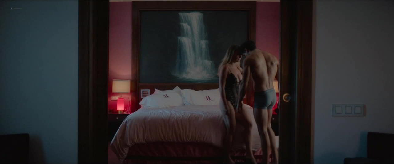 Ludwika Paleta bare butt in Deseo Ludwika Paleta bare butt in Deseo