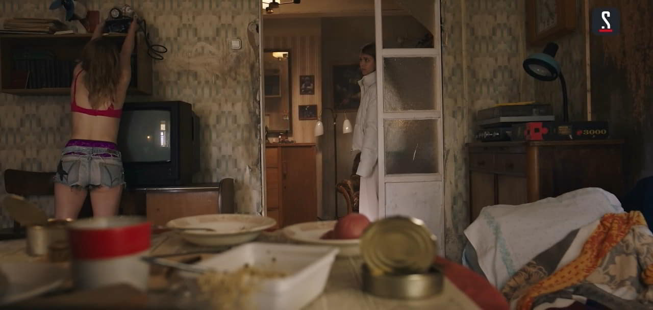 Lyubov Aksyonova bare butt in Byvshie - S03E02 Lyubov Aksyonova bare butt in Byvshie - S03E02