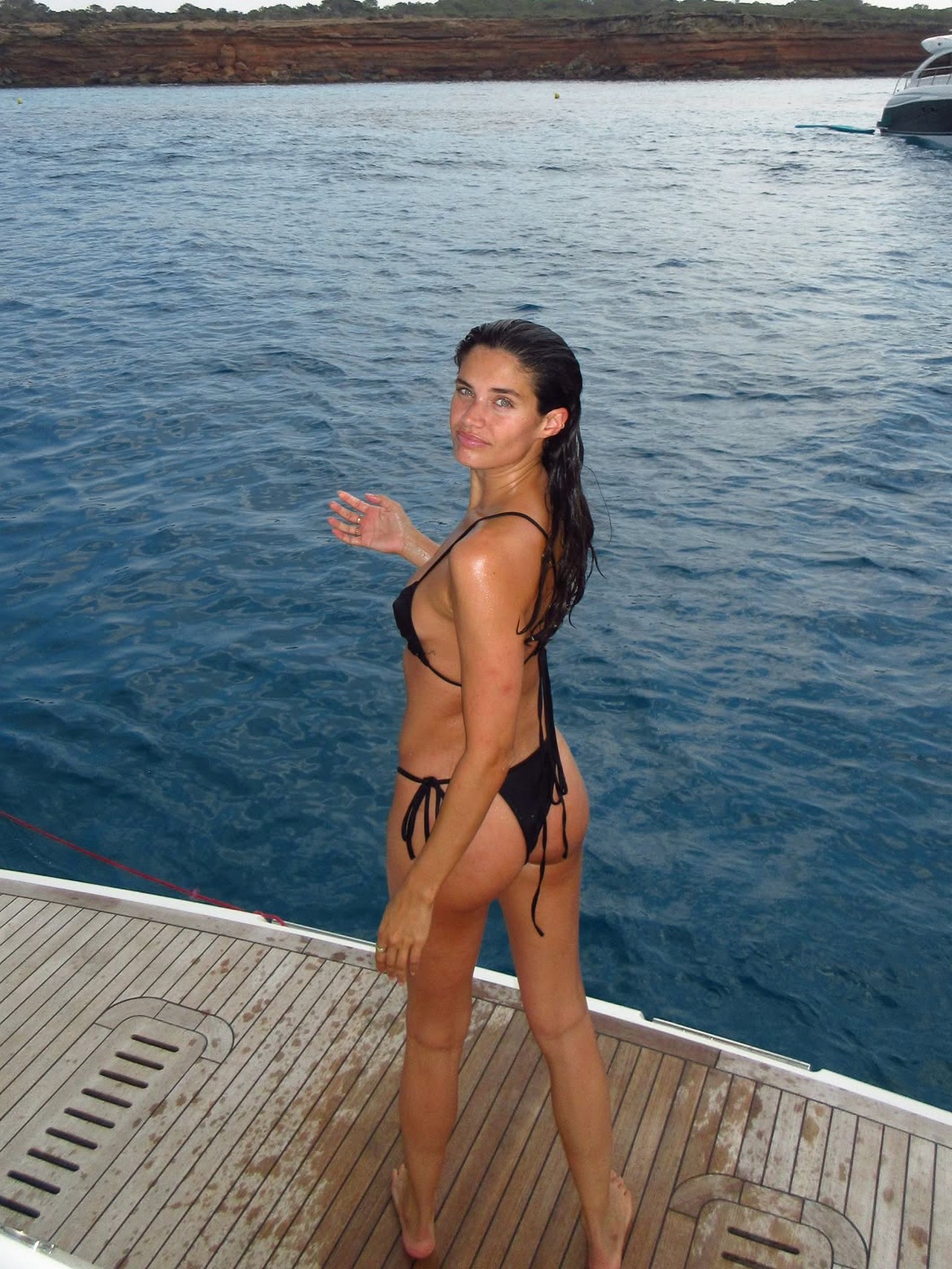 Sara Sampaio Flaunts Bare Ass in Black Thong & Cleavage in Red Bikini topless picture Sara Sampaio Flaunts Bare Ass in Black Thong & Cleavage in Red Bikini topless picture