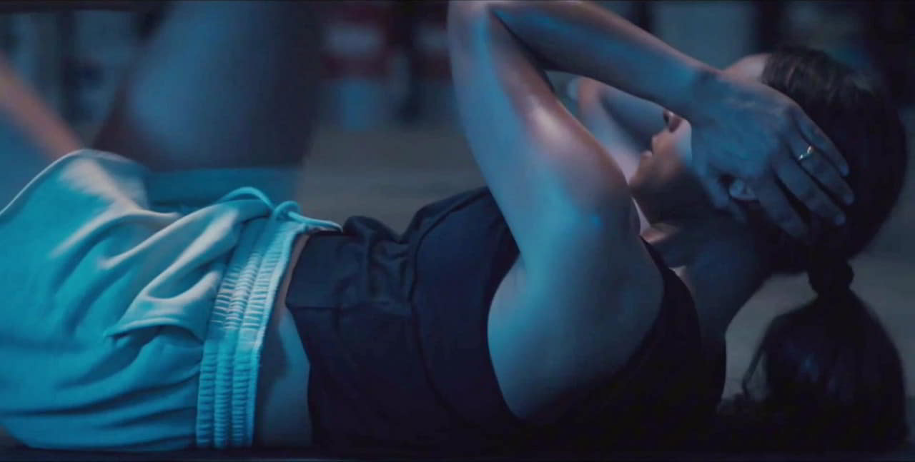Zoe Saldana bare butt in Lioness - S03E01 Zoe Saldana bare butt in Lioness - S03E01